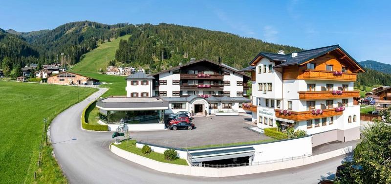Hotel Waidmannsheil Flachau Bagian luar foto