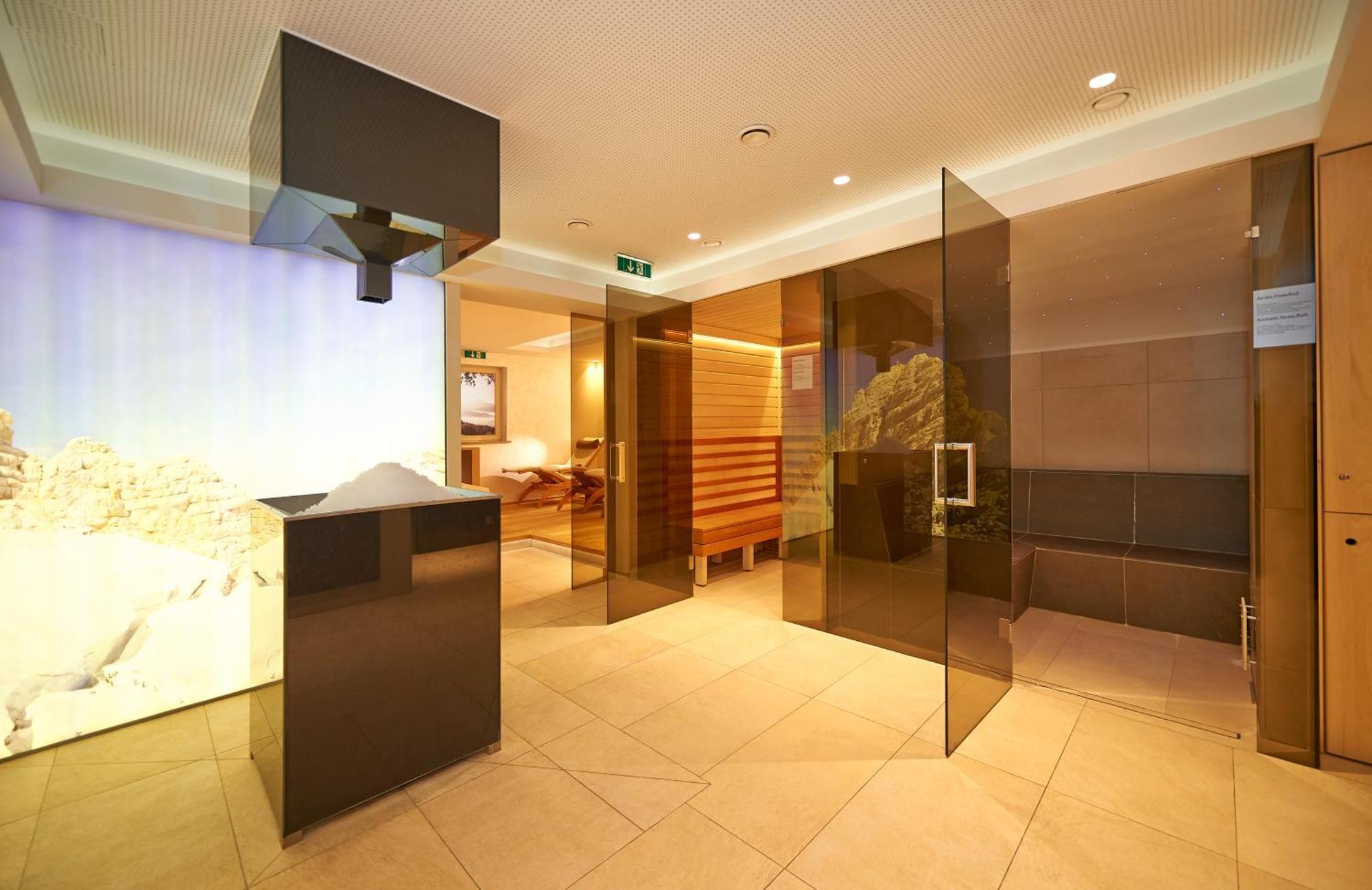 Hotel Waidmannsheil Flachau Bagian luar foto